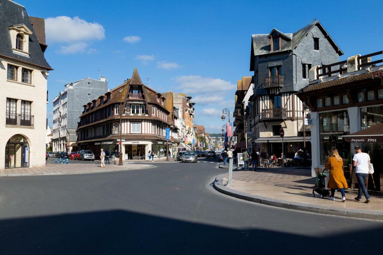 Le Petit Deauville Exterior photo